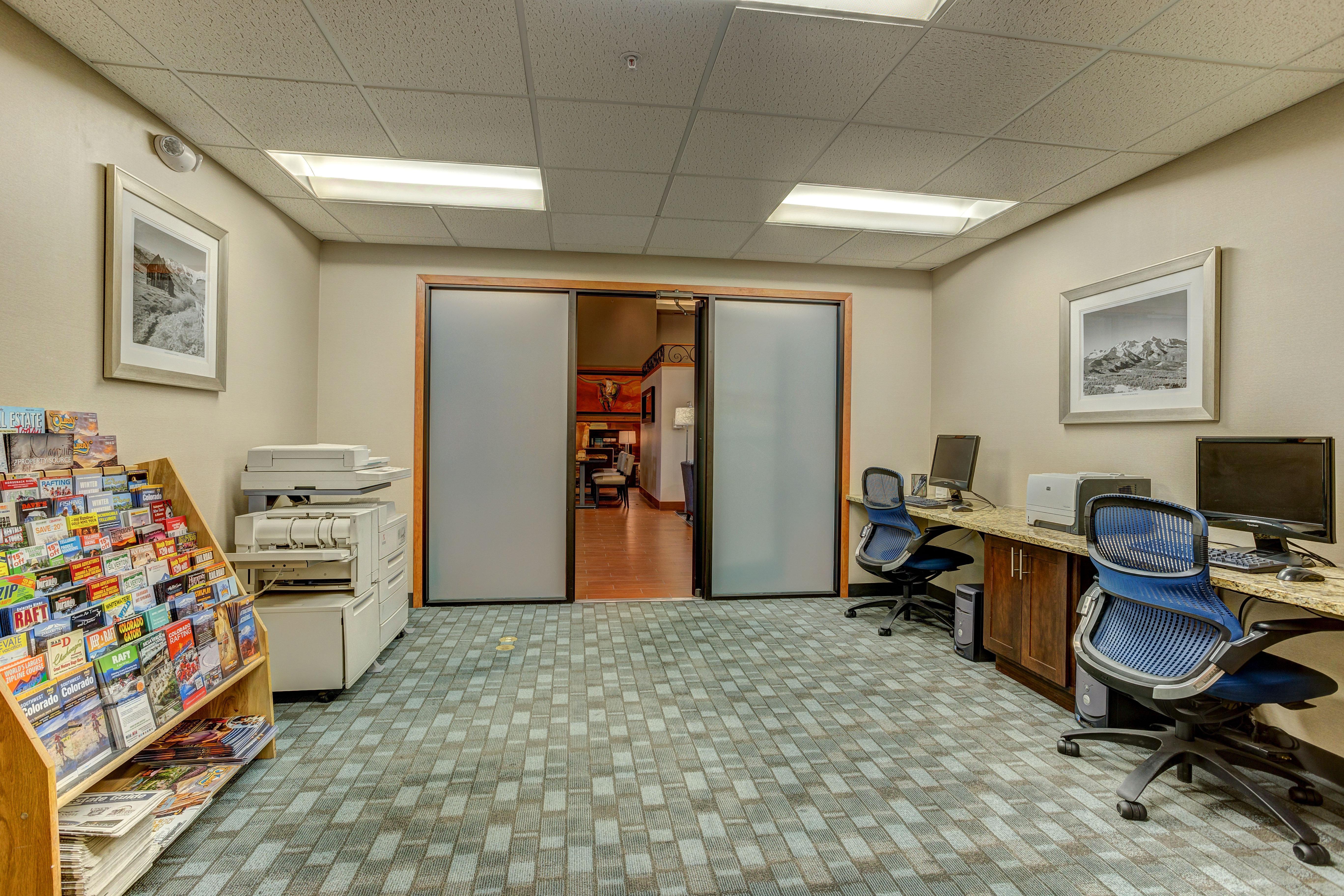 Express & - Black Canyon Area By Ihg Montrose