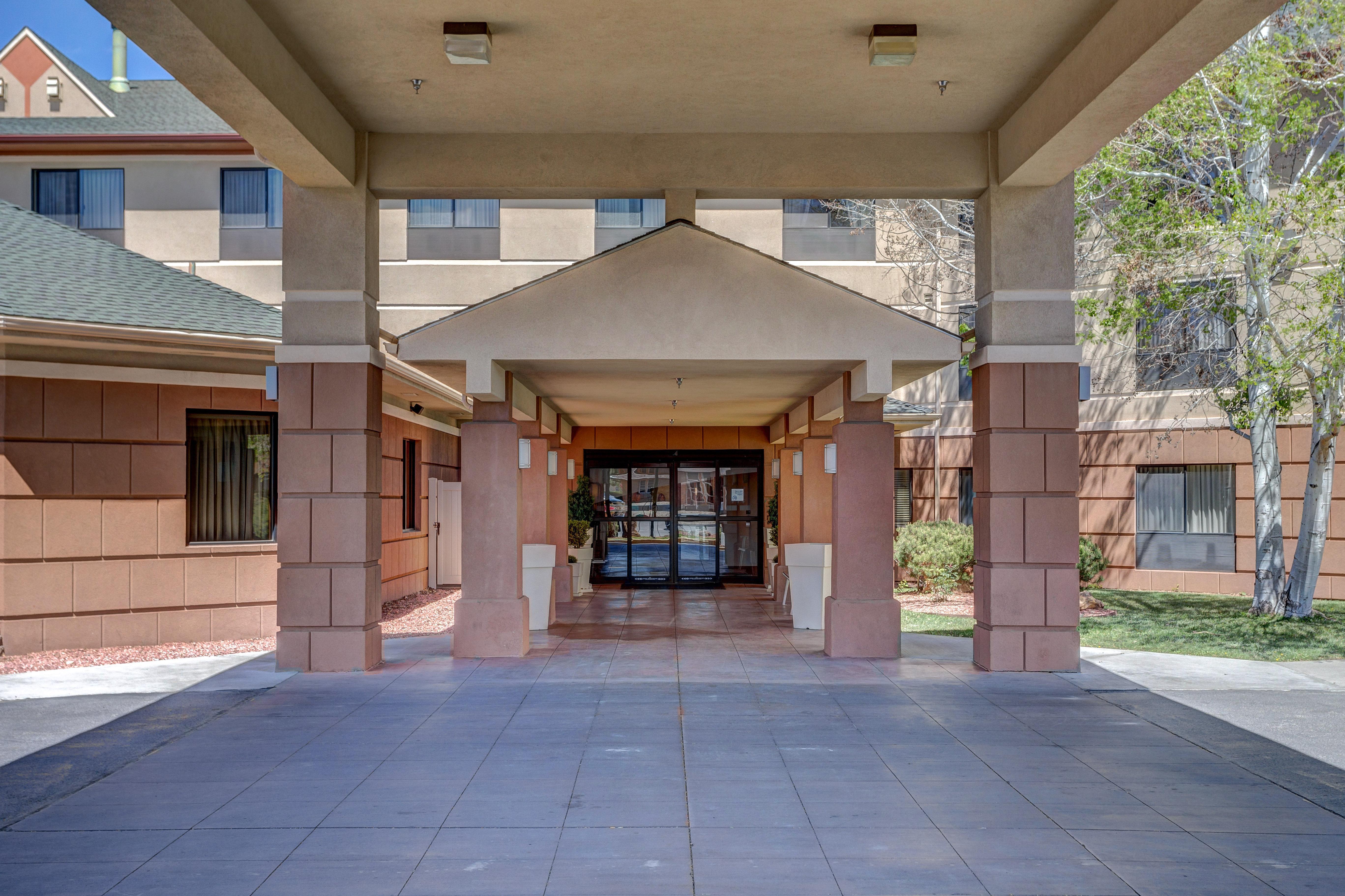 Express & - Black Canyon Area By Ihg Montrose