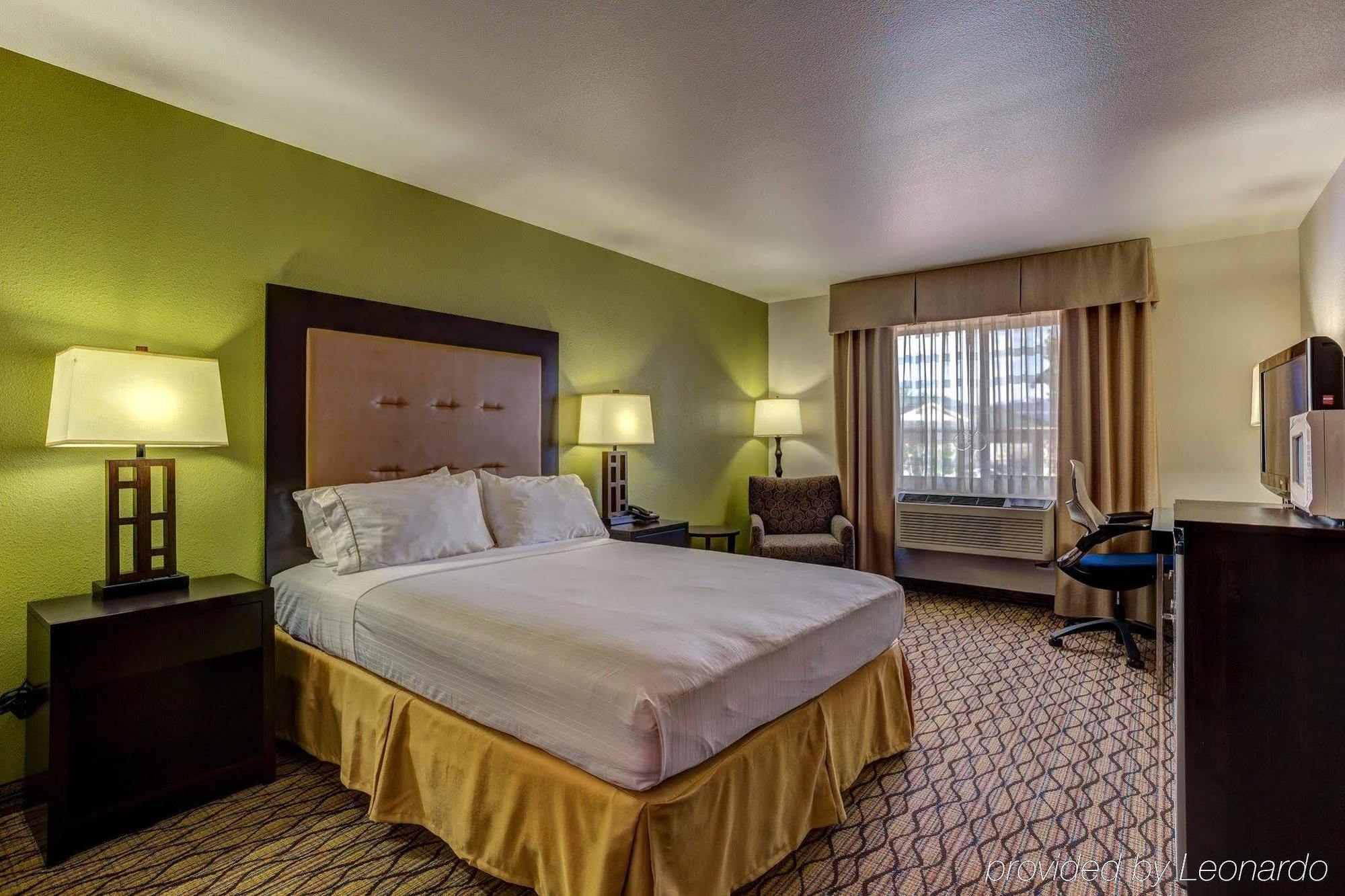 Express & - Black Canyon Area By Ihg Montrose